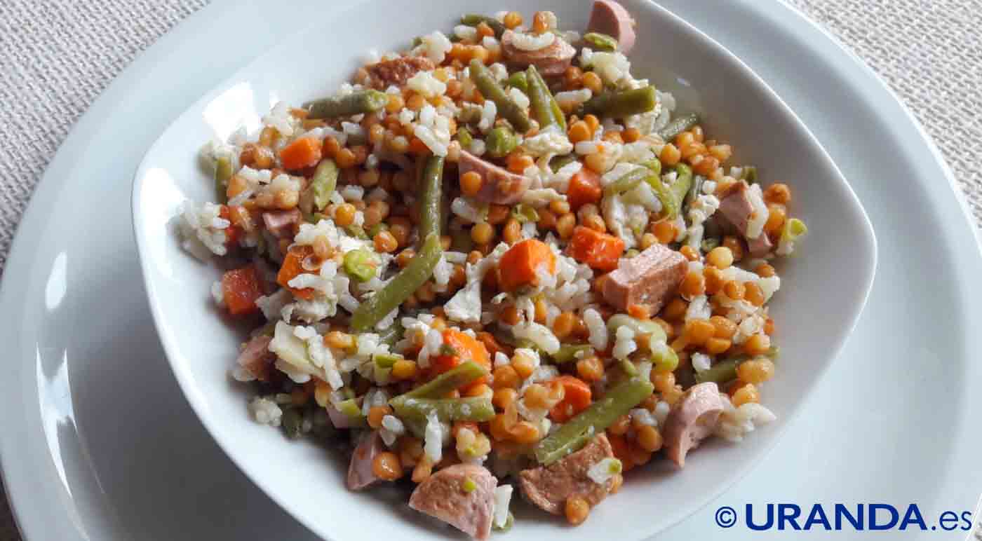 Receta de arroz con lentejas y seitán - Recetas veganas ligeras - Ecovegetariano.com